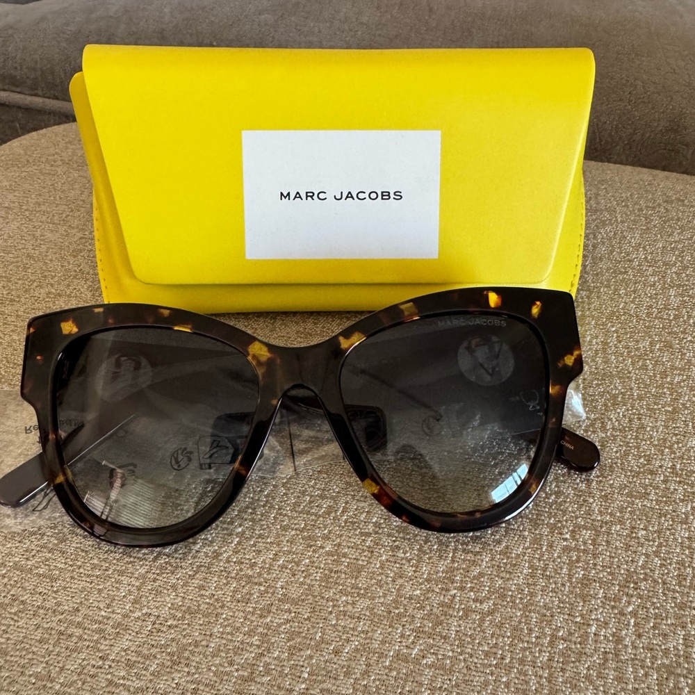 Marc Jacobs Black and Brown semi cat eye Sunglasses. New.